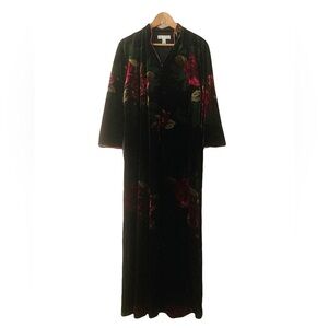 Oscar de la Renta Sleepwear Floral Velvet Robe - Black and Red